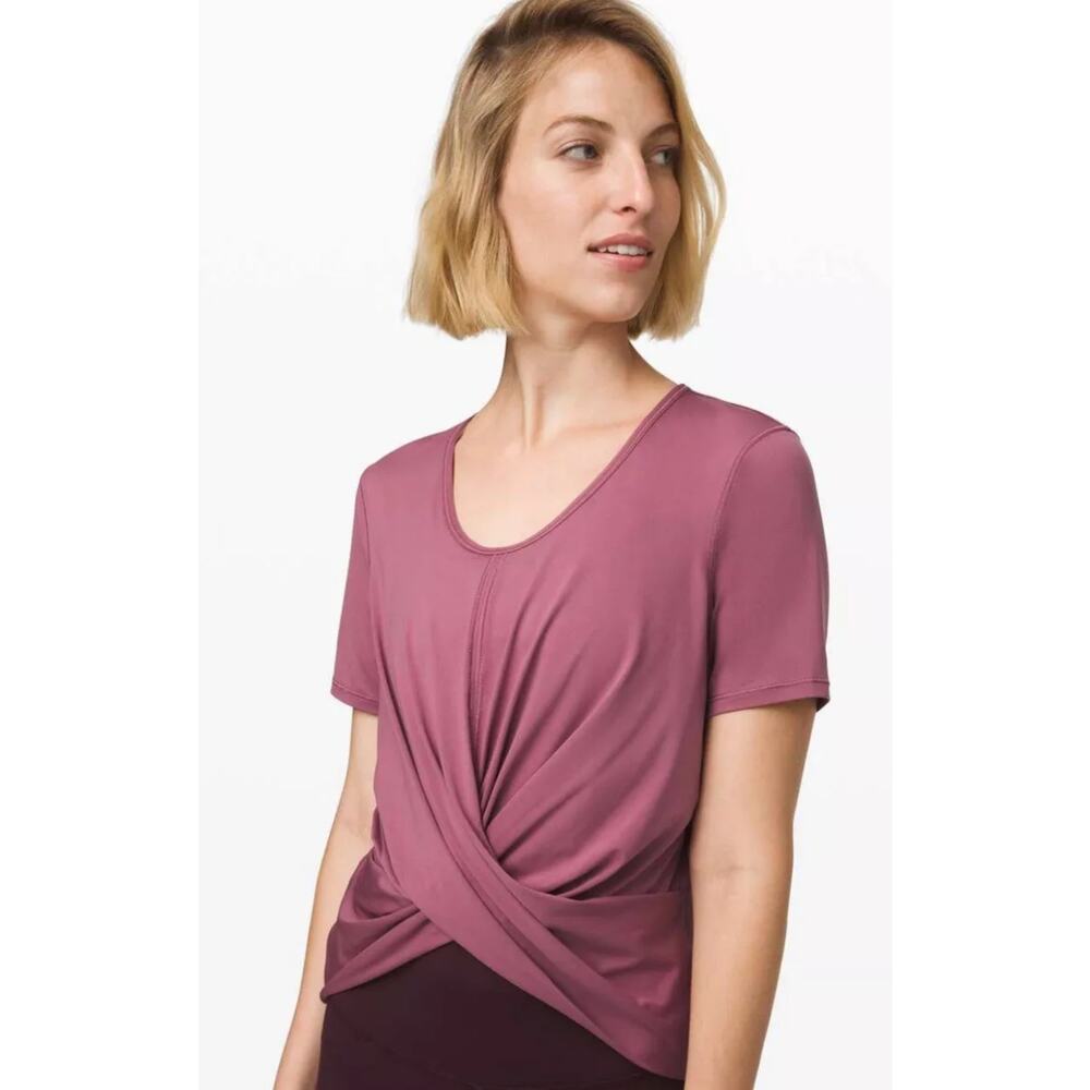 Lululemon Do the Daily Short Sleeve Top Tee Twist Front Plumful Size Medium